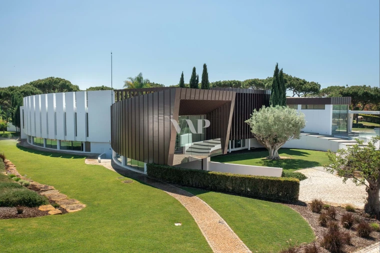 Moradia T5 para Venda em Quarteira Foto 50