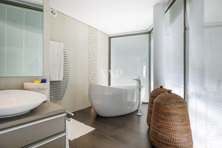 Moradia T5 para Venda em Quarteira Foto 29