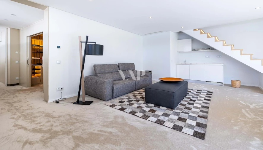 Moradia T5 para Venda em Quarteira Foto 34