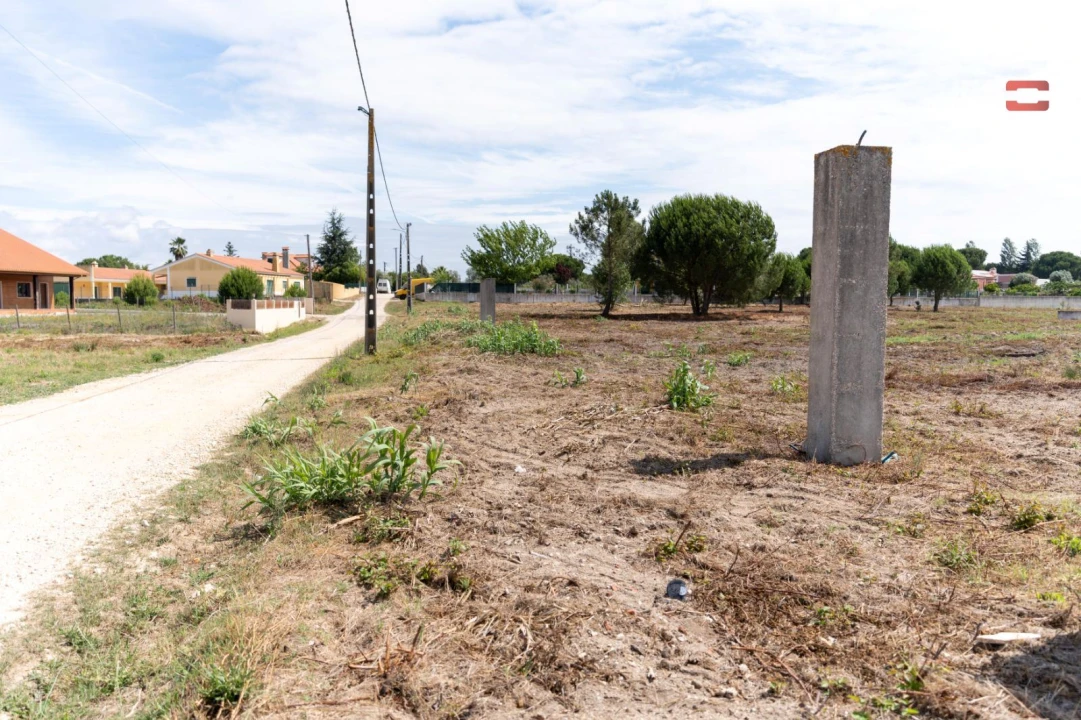 Terreno Misto para Venda em Vale de Santarem Foto 5