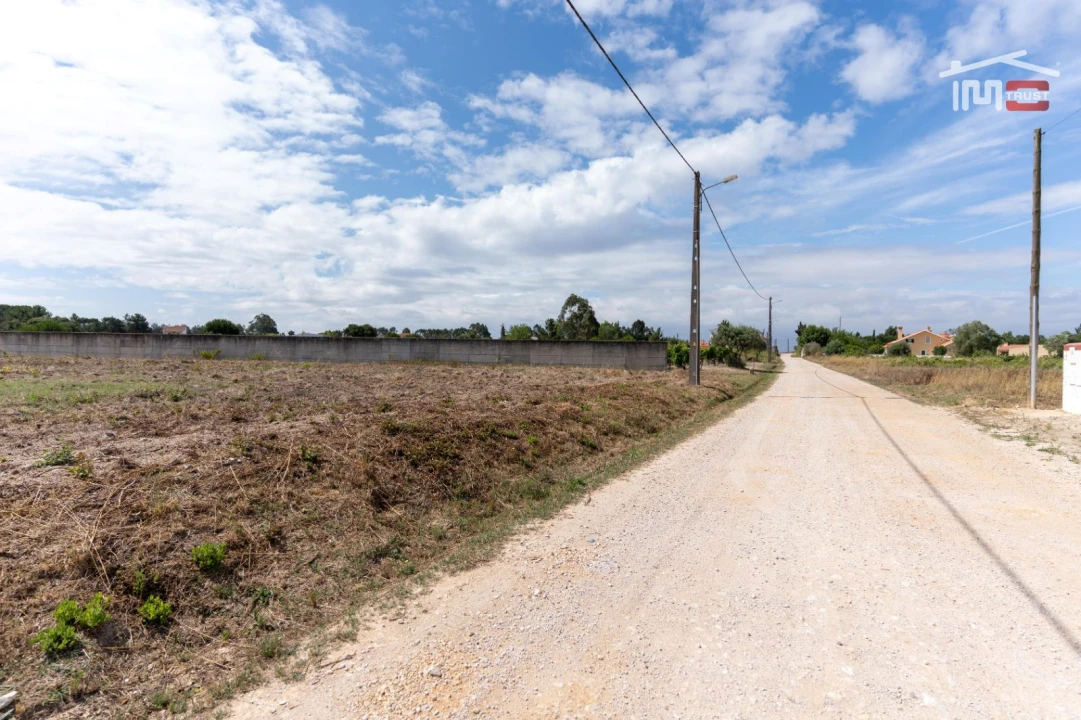 Terreno Misto para Venda em Vale de Santarem Foto 9