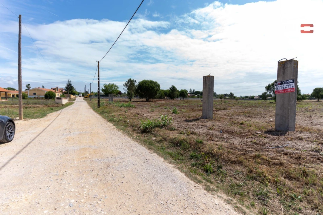 Terreno Misto para Venda em Vale de Santarem Foto 10