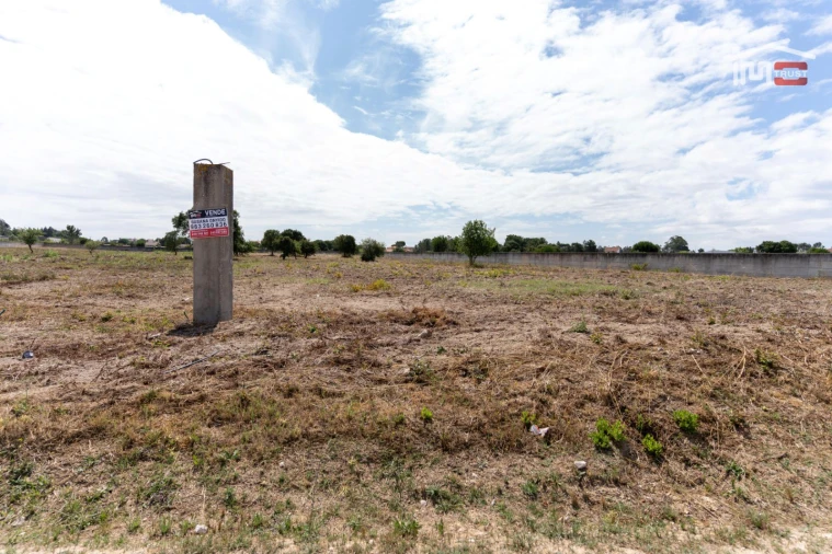 Terreno Misto para Venda em Vale de Santarem Foto 8