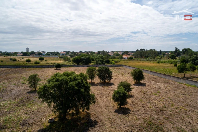 Terreno Misto para Venda em Vale de Santarem Foto 13