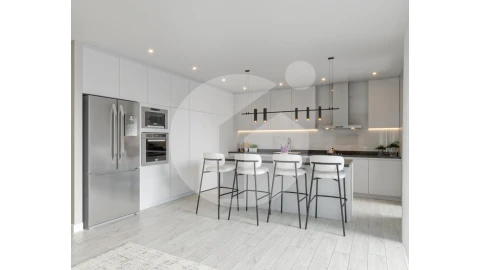 Apartamento T4 para Venda em Faro (Sé e São Pedro)