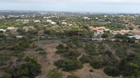 Terreno para Venda em Albufeira e Olhos de Água
