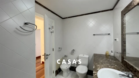 Apartamento T4 para Venda em São Martinho