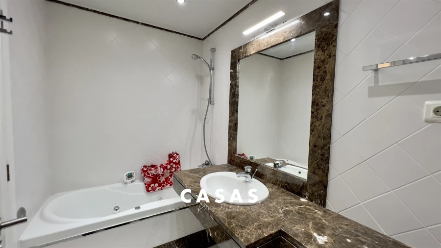 Apartamento T4 para Venda em São Martinho Foto 20