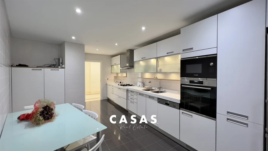 Apartamento T4 para Venda em São Martinho Foto 19