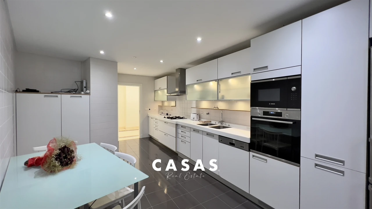 Apartamento T4 para Venda em São Martinho Foto 19