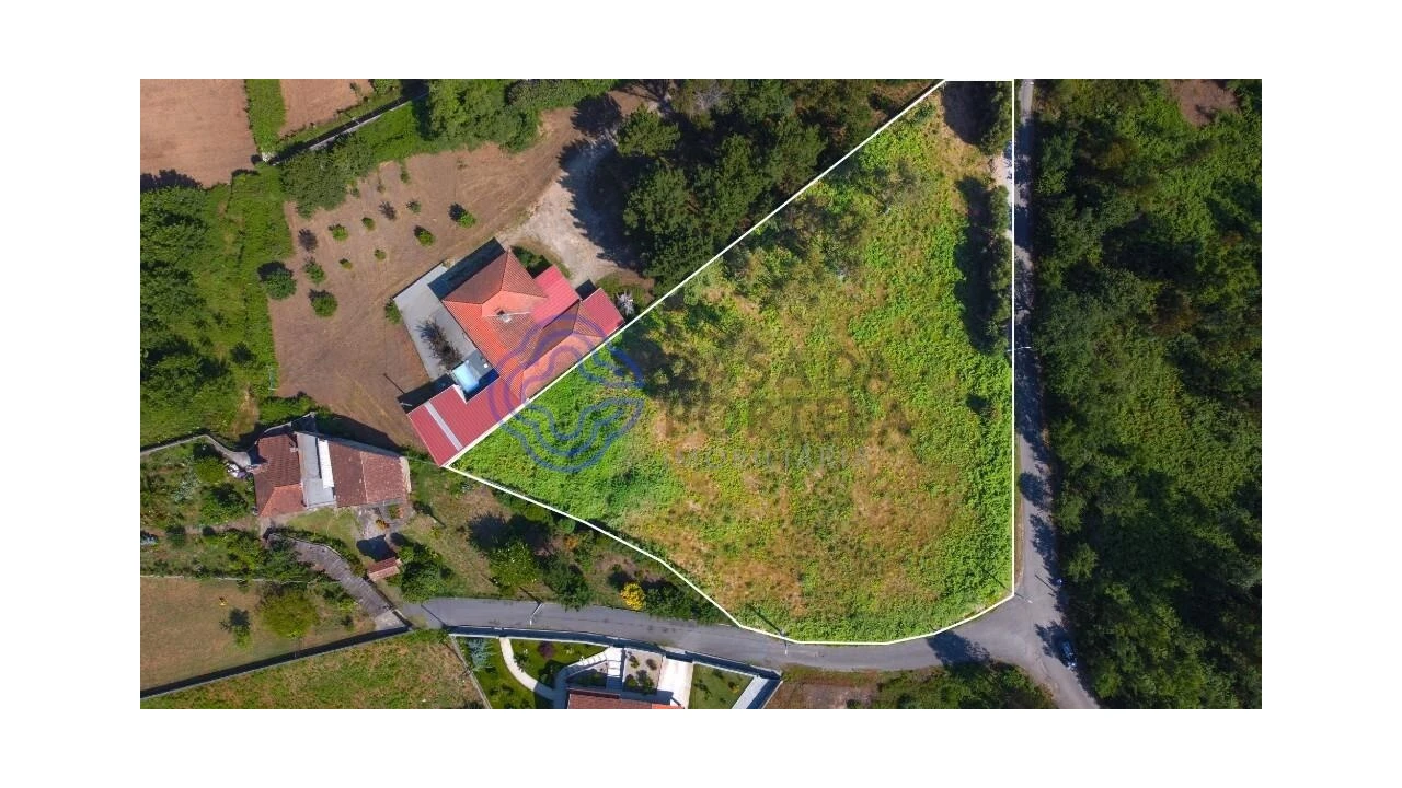 Terreno para Venda em São João de Ver Foto 1