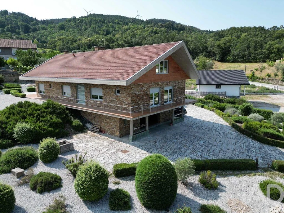 Moradia T5 para Venda em Bornes de Aguiar Foto 28