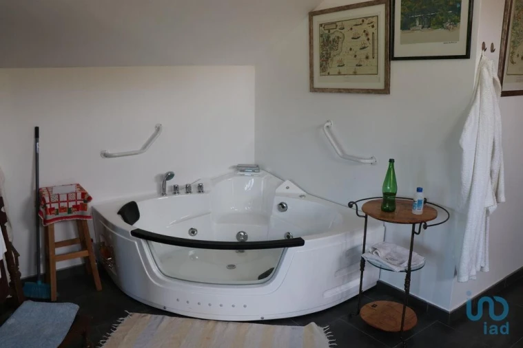 Moradia T5 para Venda em Bornes de Aguiar Foto 12