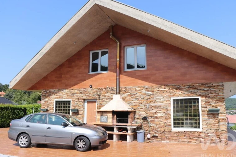 Moradia T5 para Venda em Bornes de Aguiar Foto 21