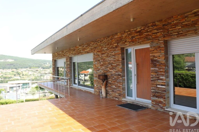 Moradia T5 para Venda em Bornes de Aguiar Foto 22