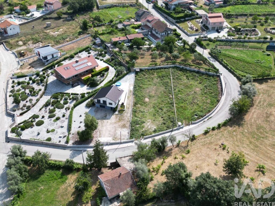 Terreno para Venda em Bornes de Aguiar Foto 20