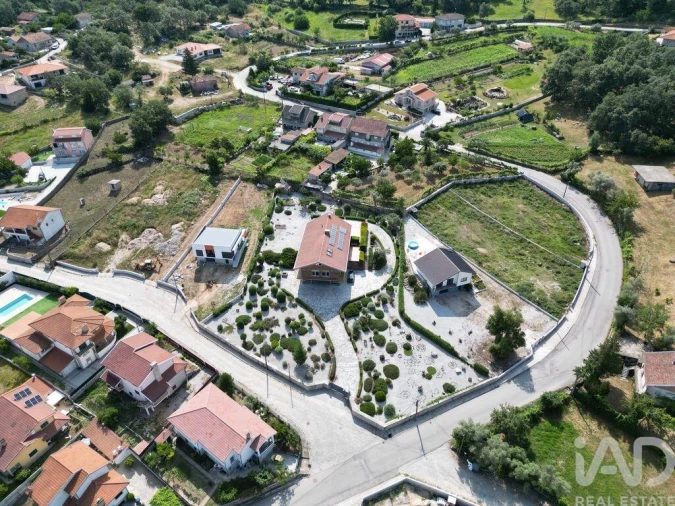 Terreno para Venda em Bornes de Aguiar Foto 23