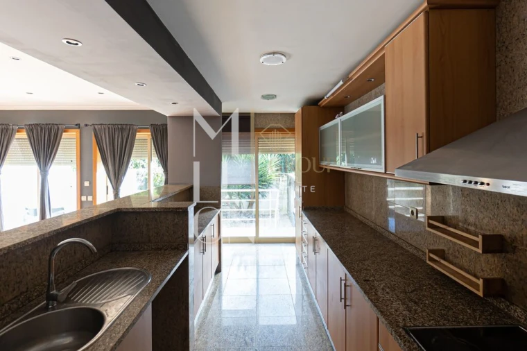 Moradia T4 para Venda em São Mamede de Infesta e Senhora da Hora Foto 25