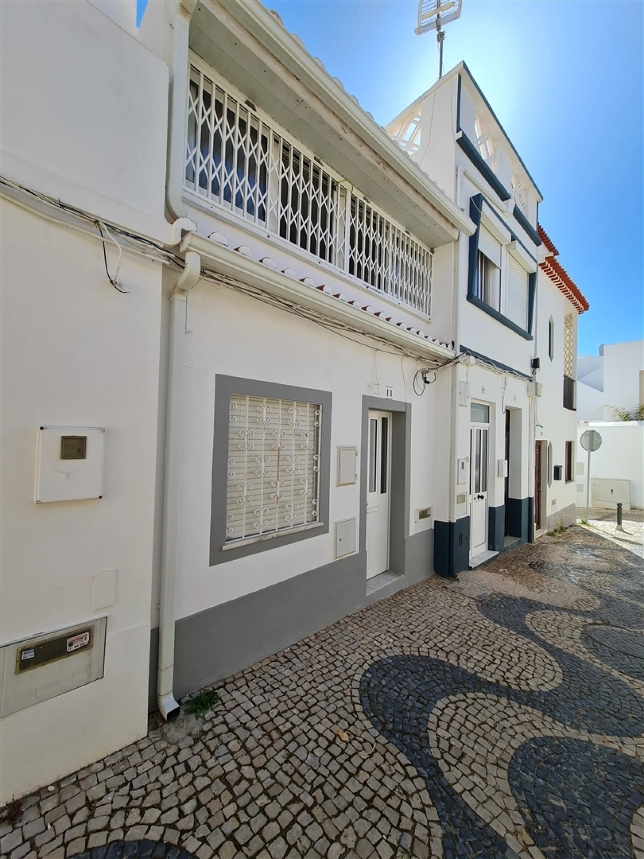 Moradia T2 para Venda em Lagos (São Sebastião e Santa Maria) Foto 1