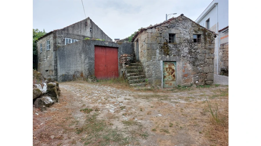 Moradia T2 para Venda em Povolide Foto 11