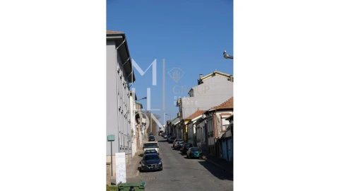 Prédio para Venda em Campanhã