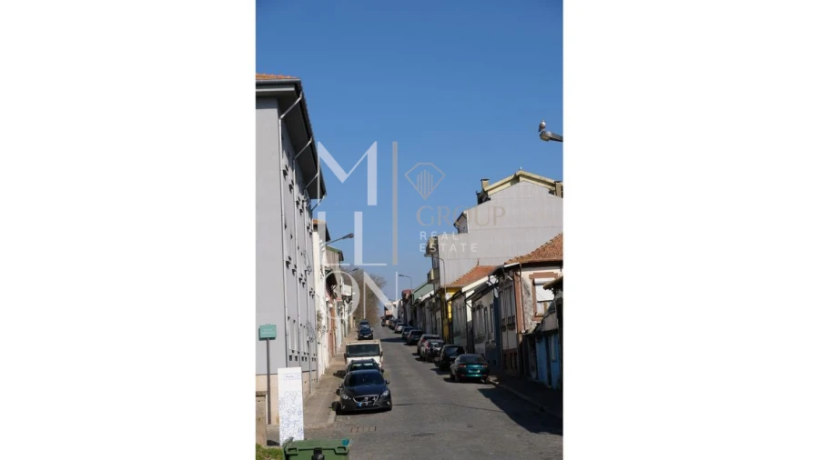 Prédio para Venda em Campanhã Foto 7