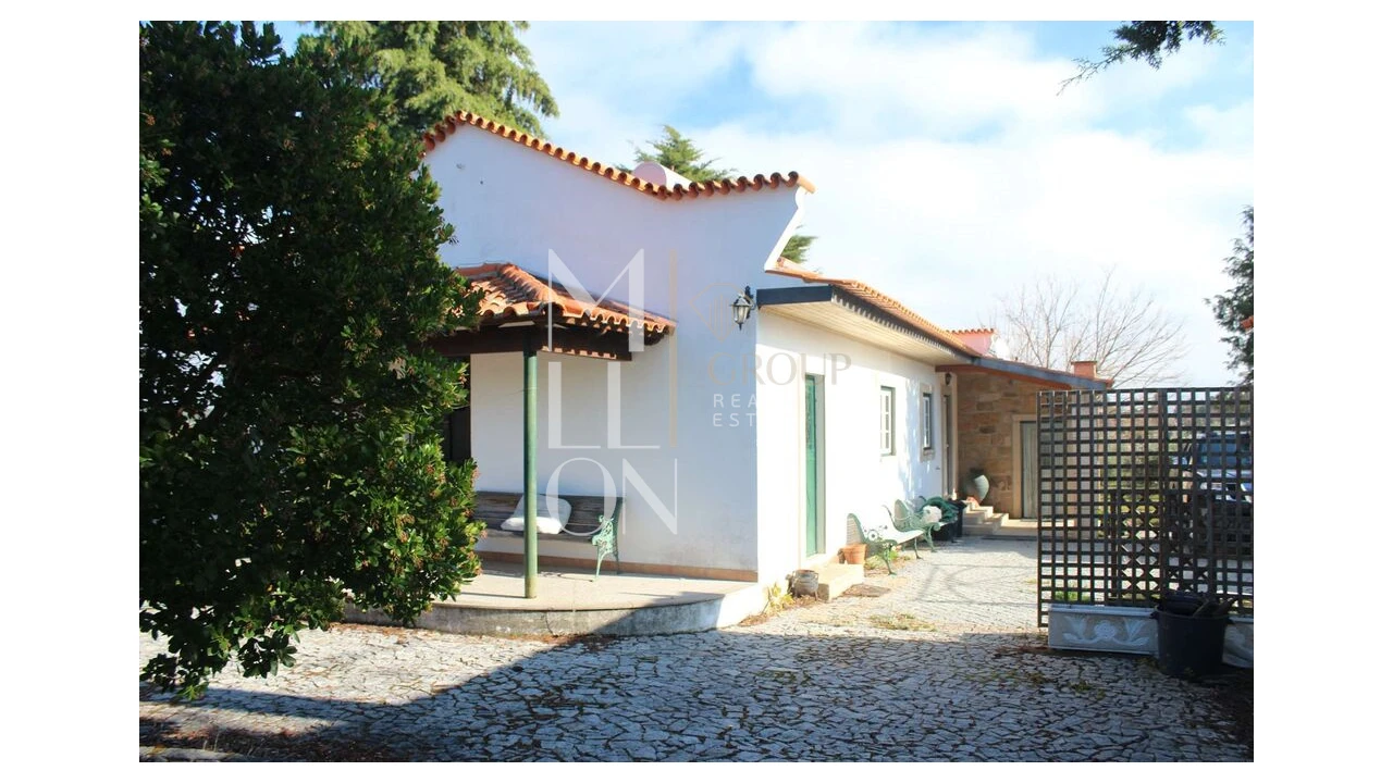 Moradia T5 para Venda em Barreira Foto 2