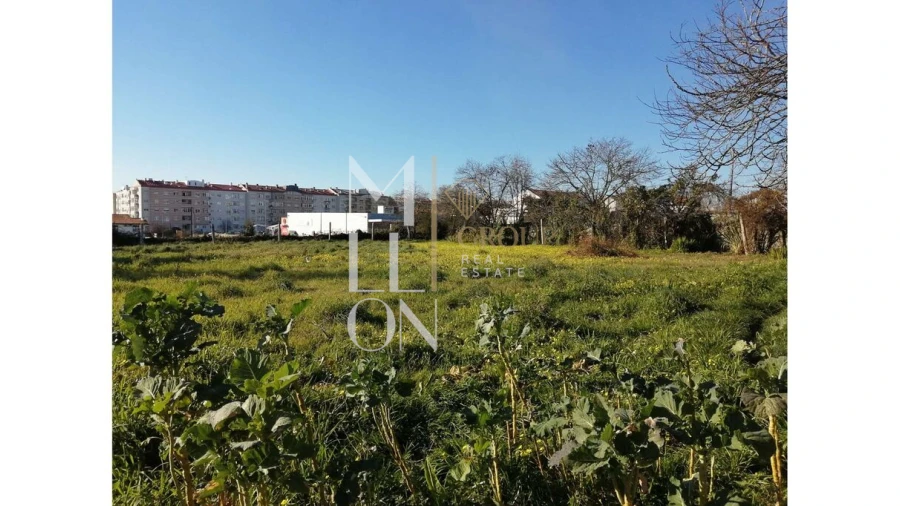 Terreno para Venda em São Mamede de Infesta e Senhora da Hora Foto 1