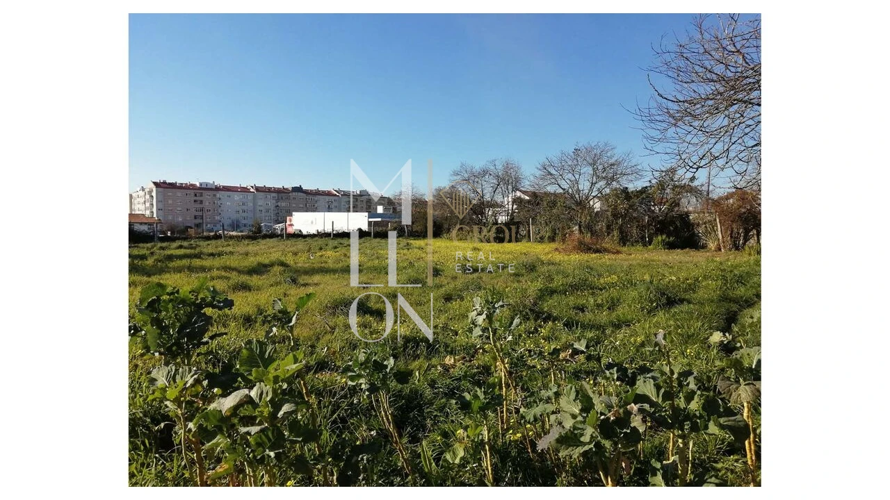 Terreno para Venda em São Mamede de Infesta e Senhora da Hora Foto 1