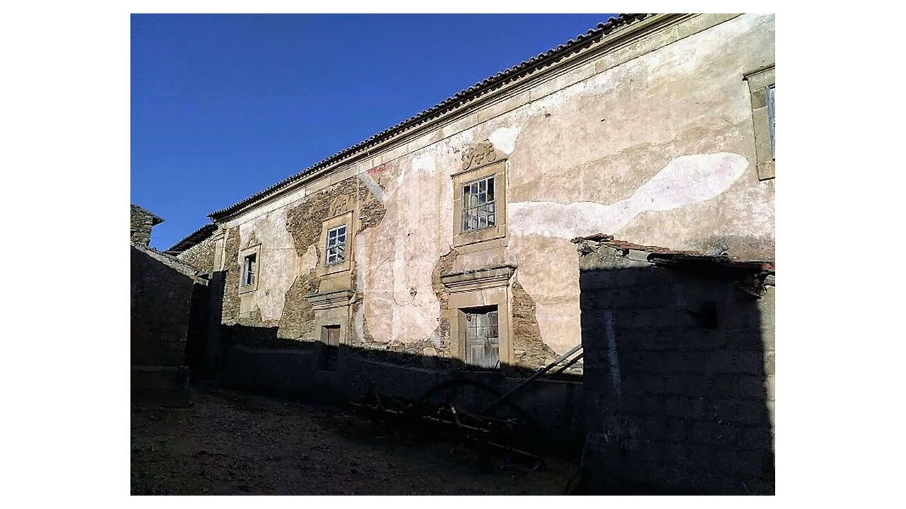 Moradia T15 para Venda em Frechas Foto 11