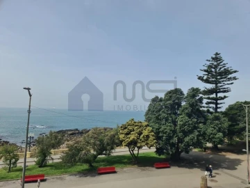 Apartamento T3 para Venda em Aldoar, Foz do Douro e Nevogilde