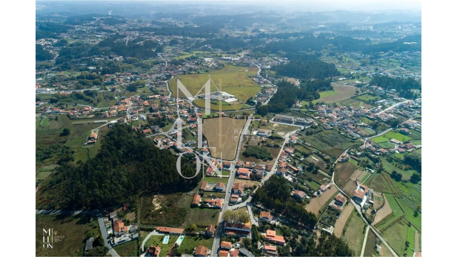 Terreno para Venda em Oliveira do Douro Foto 5