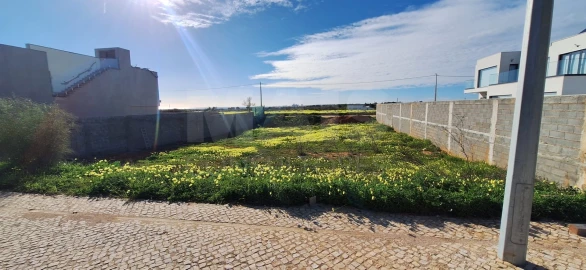 Terreno para Venda em Alcantarilha e Pêra