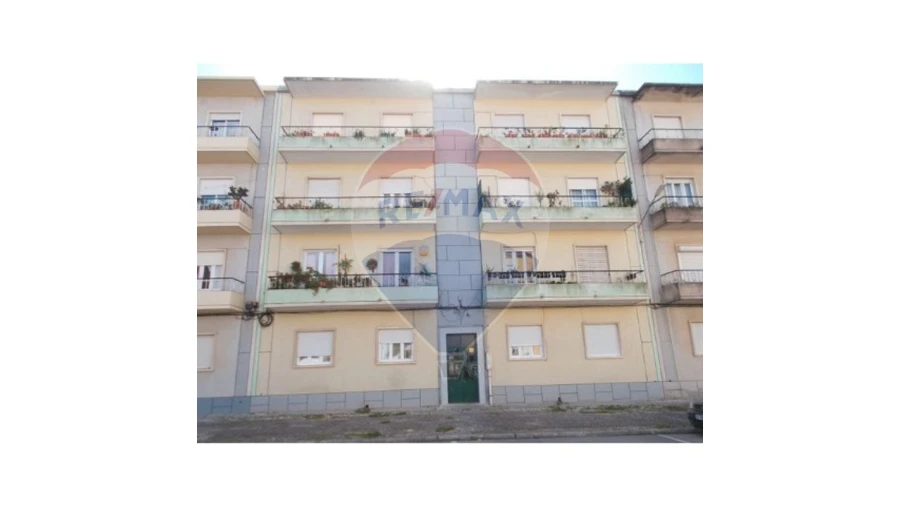 Apartamento T3 para Venda em Marvila, Ribeira Santarém, São Salvador, São Nicolau