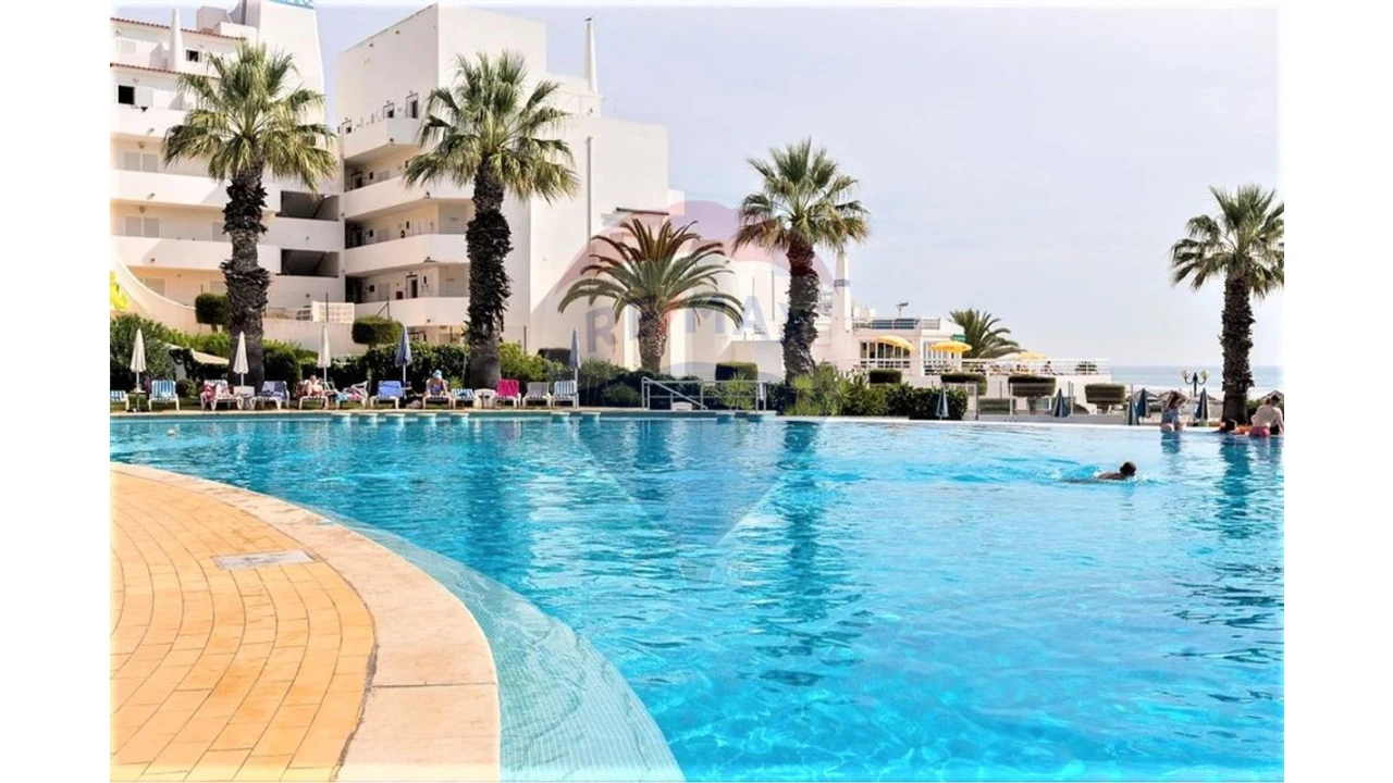 Apartamento T1 para Venda em Albufeira e Olhos de Água Foto 24