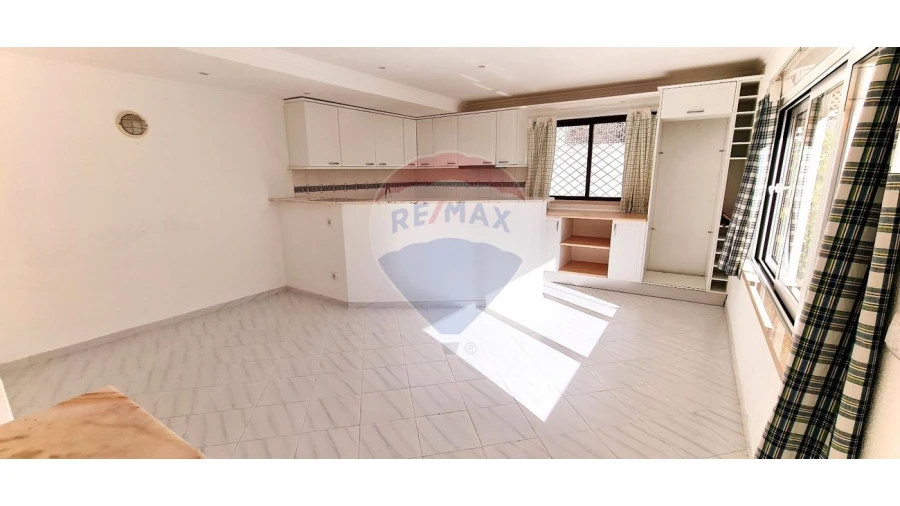 Loja para Venda em Albufeira e Olhos de Água Foto 1