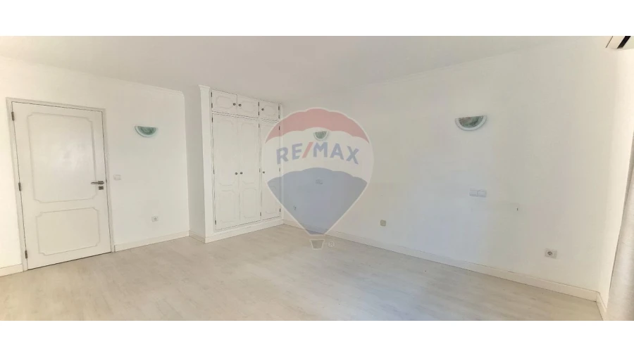 Loja para Venda em Albufeira e Olhos de Água Foto 5