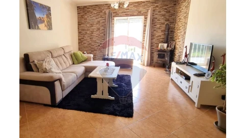 Moradia T4 para Venda em Paderne
