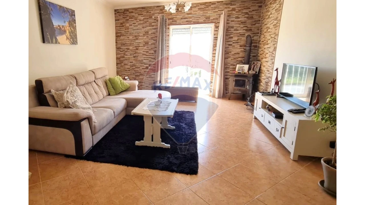 Moradia T4 para Venda em Paderne Foto 5