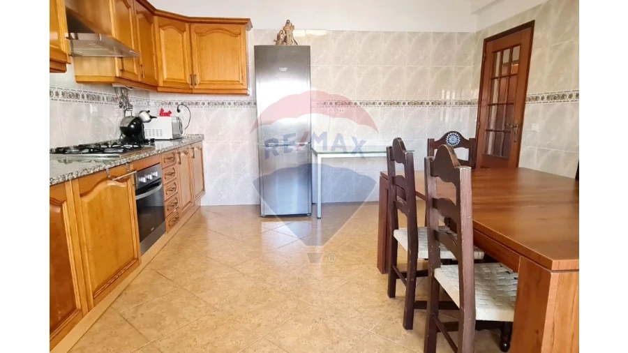 Moradia T4 para Venda em Paderne Foto 3