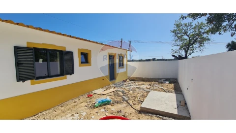 Moradia T3 para Venda em Ferreiras