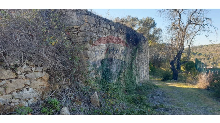 Moradia T1 para Venda em Loule (São Sebastião) Foto 4