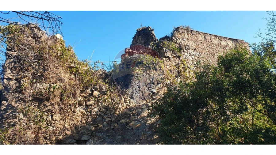 Moradia T1 para Venda em Loule (São Sebastião) Foto 3