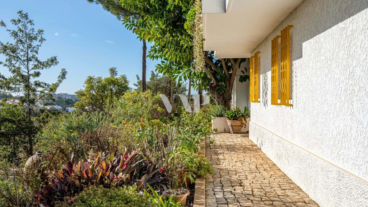 Moradia T4 para Venda em Albufeira e Olhos de Água Foto 15