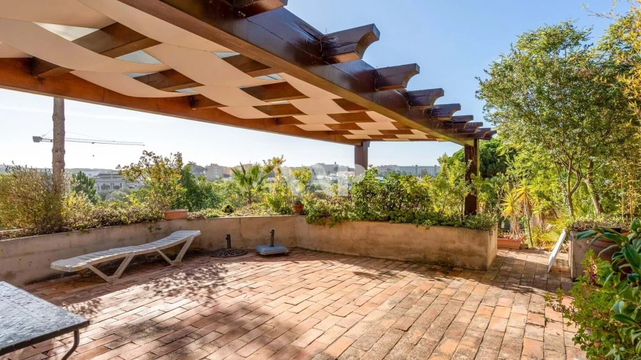 Moradia T4 para Venda em Albufeira e Olhos de Água Foto 4