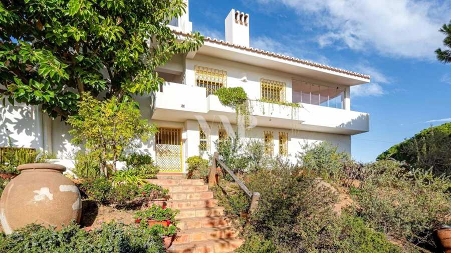 Moradia T4 para Venda em Albufeira e Olhos de Água Foto 2