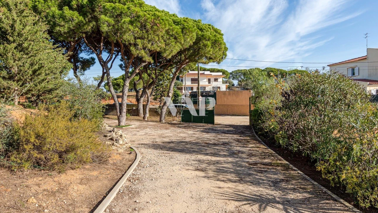 Moradia T4 para Venda em Albufeira e Olhos de Água Foto 17