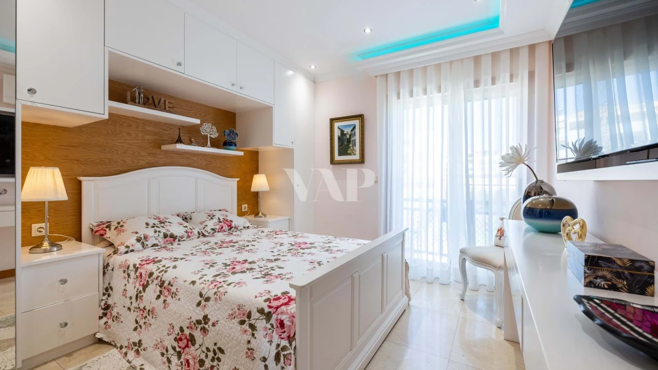 Apartamento T2 para Venda em Quarteira Foto 6