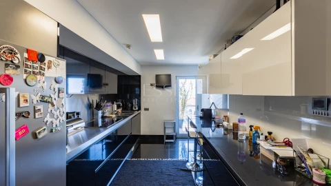 Apartamento T3 para Venda em Lordelo do Ouro e Massarelos