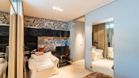 Apartamento T3 para Venda em Lordelo do Ouro e Massarelos